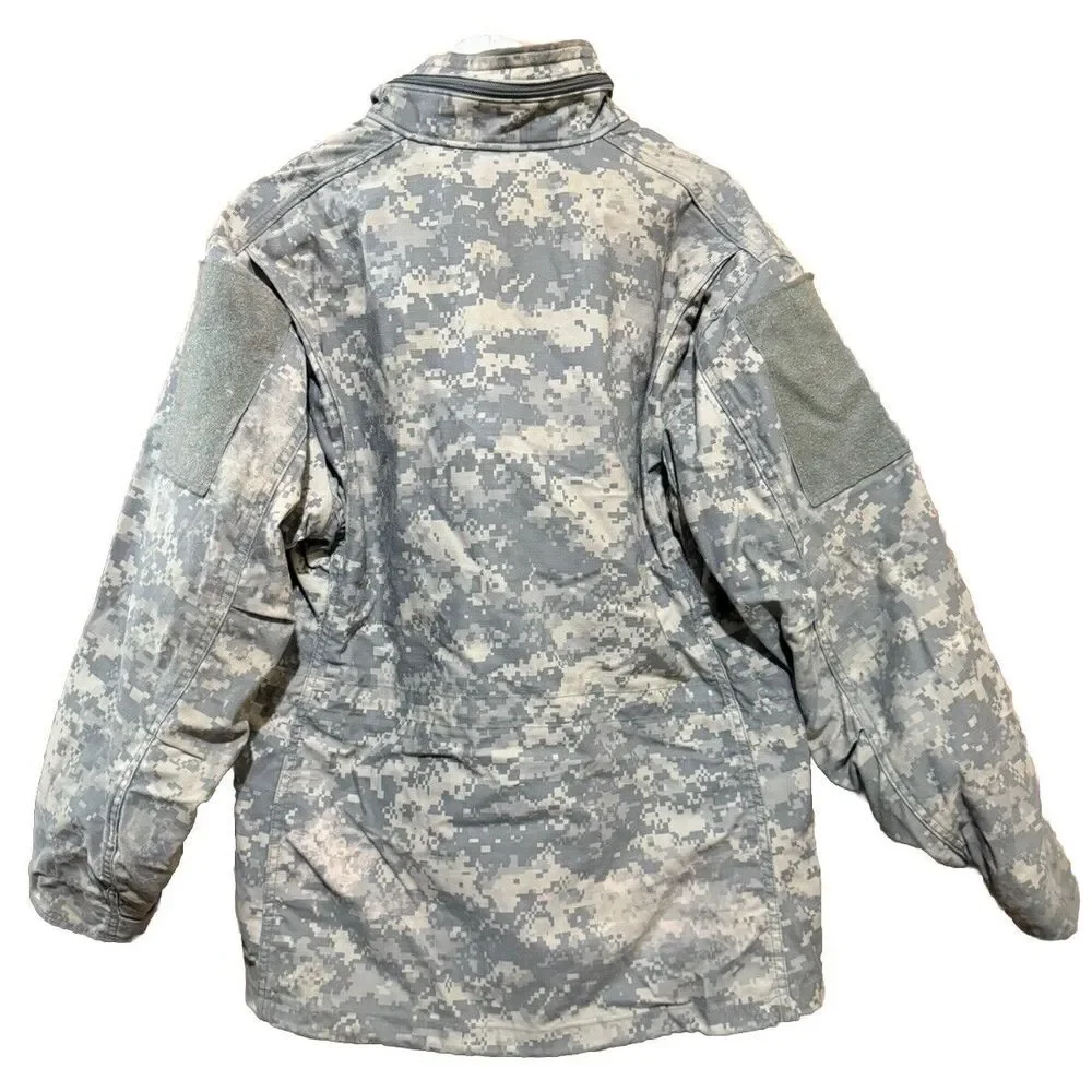 U.S. Military Cold Weather Field Coat w Hood Universal Digital Camo Medium Short